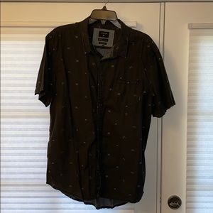Men’s Quiksilver button shirt